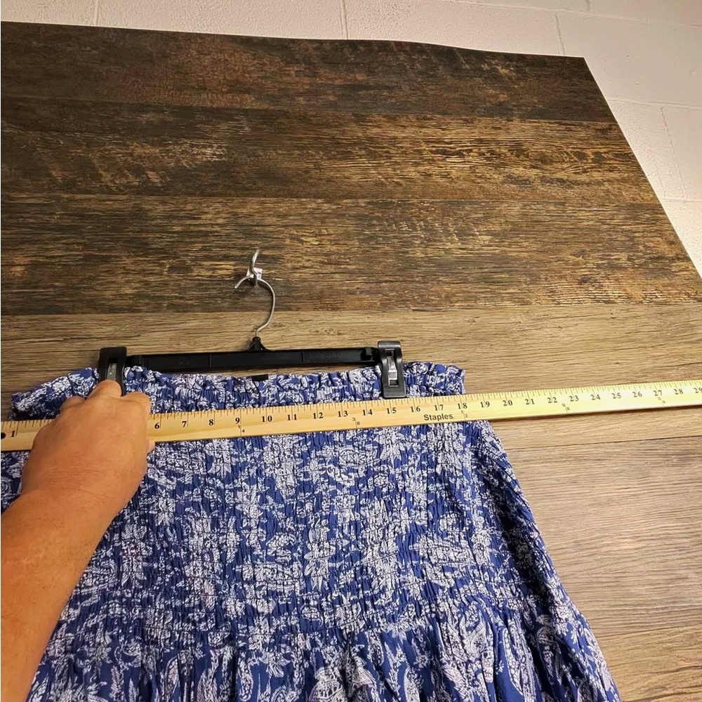 Ann Taylor Navy and Cream Tiered A-Line Skirt - Picture 4 of 9